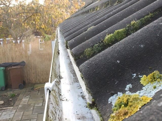 Gutter Cleaners in Lincoln