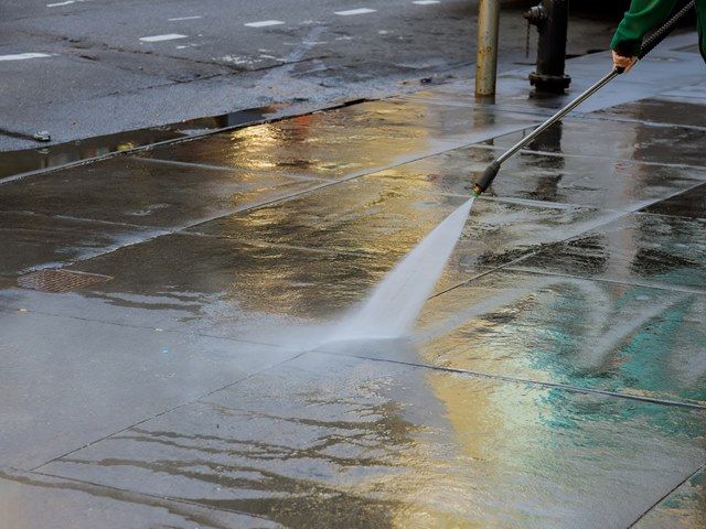 Pressure Washing Services in Lincoln